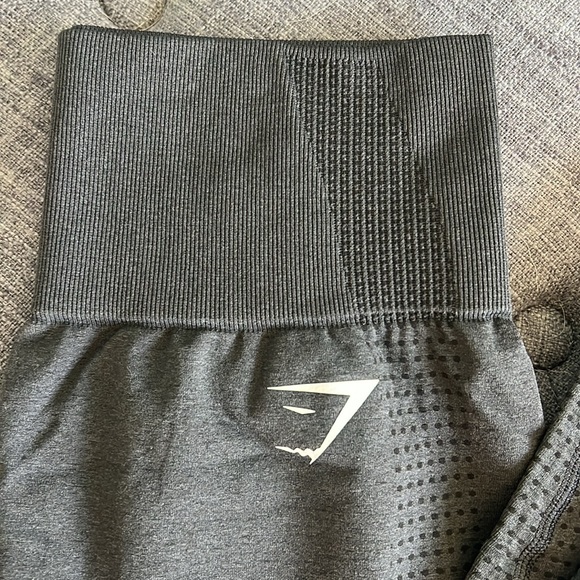 Gym shark legging - Picture 3 of 5